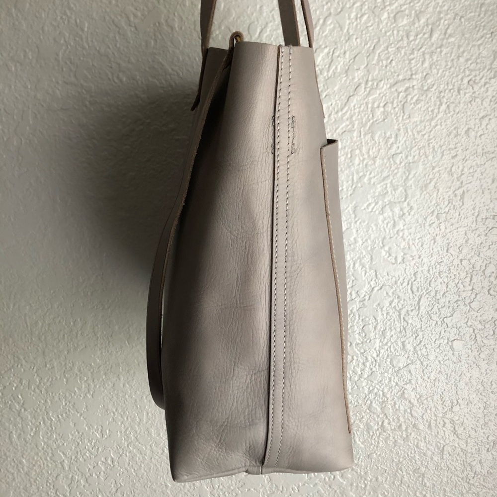 ❣️SOLD - Madewell Medium Transport Tote Stonewall - Picture 3 of 8